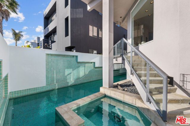 4611 Roma Court, Marina Del Rey, CA 90292