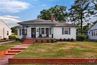 310 E 57th Street, Savannah, GA 31405