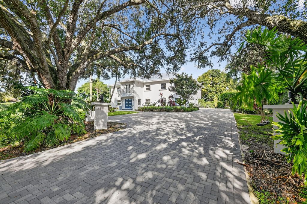 2900 Greenbriar Boulevard, Wellington, FL 33414