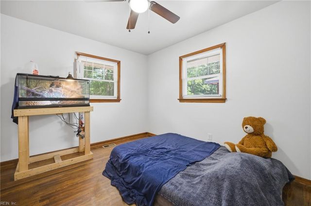13 Richland DR, Newport News, VA 23608