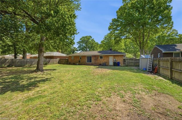13 Richland DR, Newport News, VA 23608