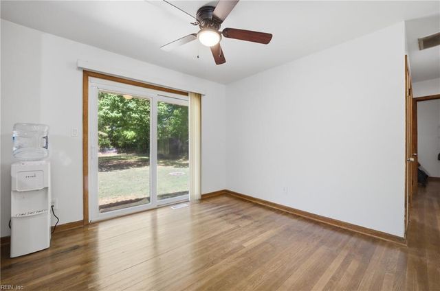 13 Richland DR, Newport News, VA 23608