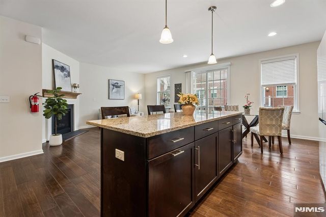 54 Carillon Circle, Livingston, NJ 07039