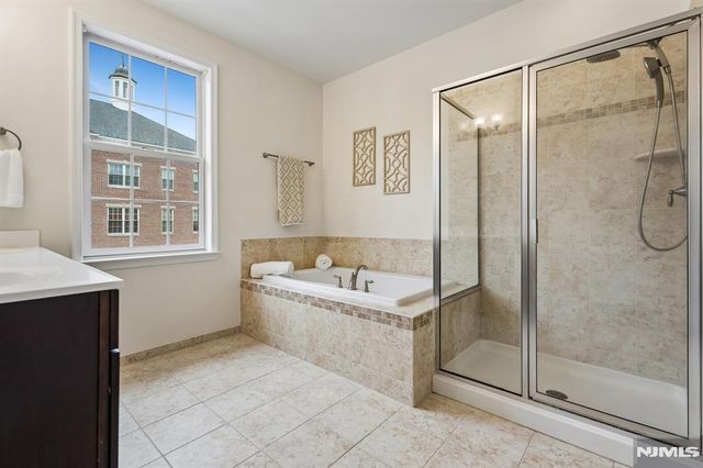 54 Carillon Circle, Livingston, NJ 07039