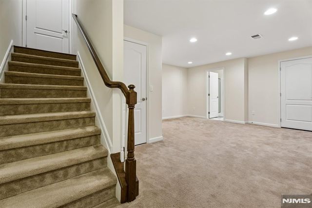 54 Carillon Circle, Livingston, NJ 07039