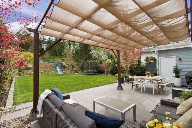 8926 Weiting Avenue SE, Snoqualmie, WA 98065