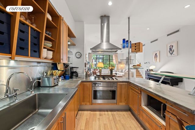 67 DEAN Street, New York City, NY 11201