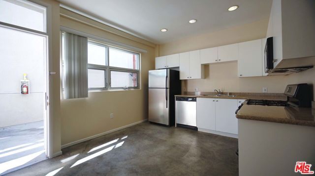 922 W 23Rd Street 202, Los Angeles, CA 90007