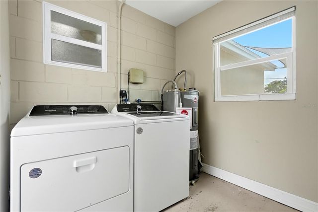 6810 LIVINGSTON AVENUE N, St Petersburg, FL 33702