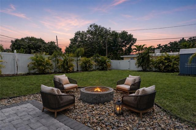 6810 LIVINGSTON AVENUE N, St Petersburg, FL 33702