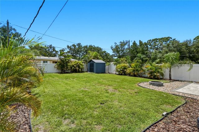 6810 LIVINGSTON AVENUE N, St Petersburg, FL 33702