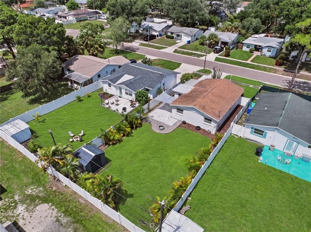 6810 LIVINGSTON AVENUE N, St Petersburg, FL 33702