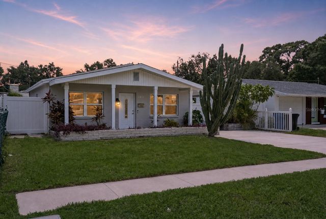 6810 LIVINGSTON AVENUE N, St Petersburg, FL 33702