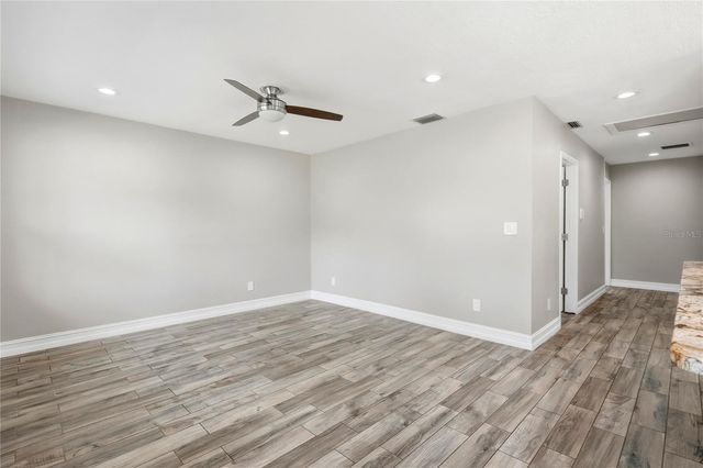 6810 LIVINGSTON AVENUE N, St Petersburg, FL 33702