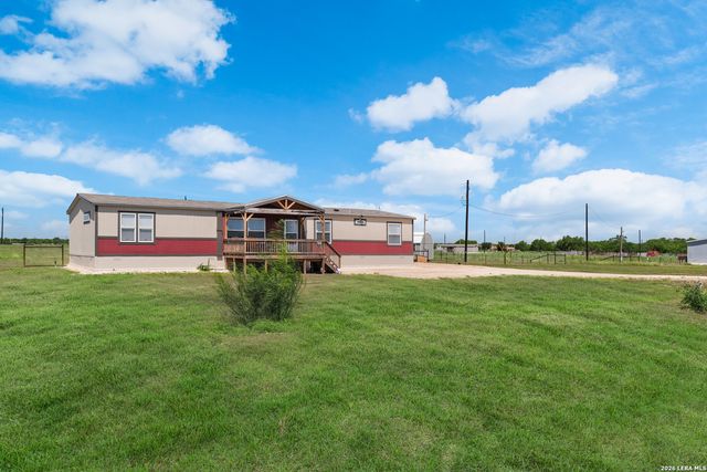 250 Cr 325, Jourdanton, TX 78026