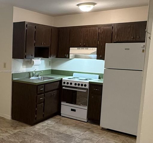 2400 SW 42nd Avenue 1-6, Fort Lauderdale, FL 33317