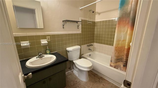 2400 SW 42nd Avenue 1-6, Fort Lauderdale, FL 33317