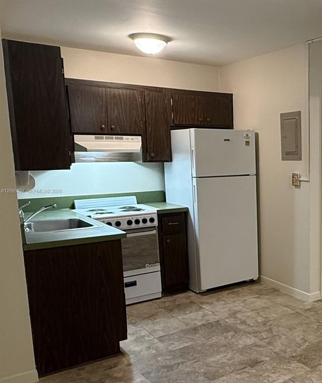 2400 SW 42nd Avenue 1-6, Fort Lauderdale, FL 33317