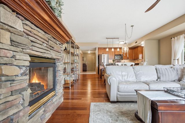 2201 Village Lane A204, Bloomington, MN 55431