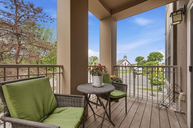 2201 Village Lane A204, Bloomington, MN 55431