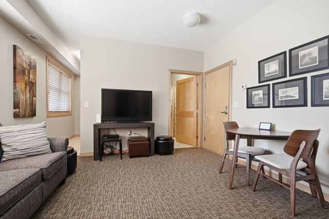 2201 Village Lane A204, Bloomington, MN 55431