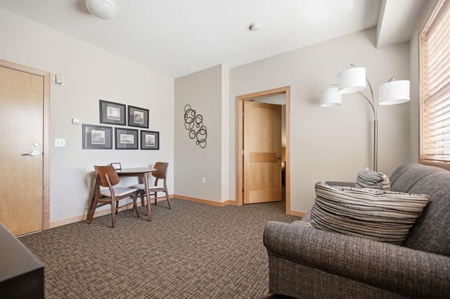 2201 Village Lane A204, Bloomington, MN 55431
