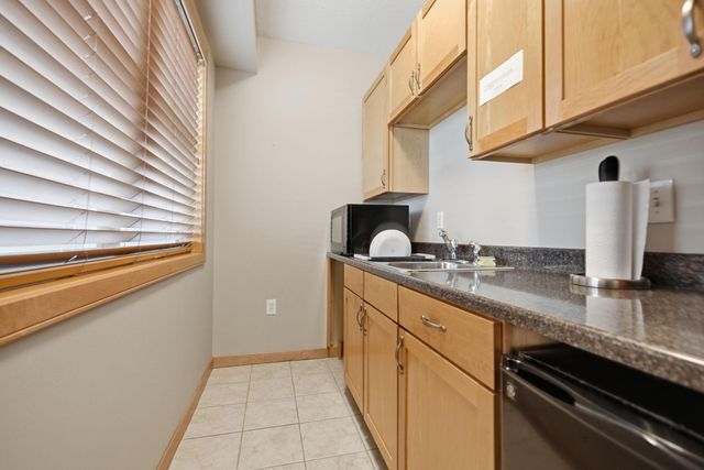 2201 Village Lane A204, Bloomington, MN 55431
