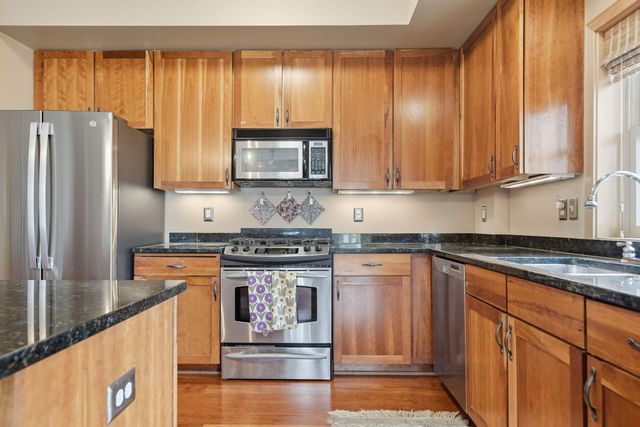 2201 Village Lane A204, Bloomington, MN 55431