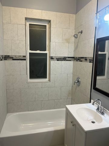 8838 S Marquette Avenue 2, Chicago, IL 60617