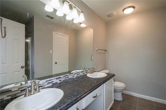 926 Walnut Street, Burleson, TX 76028