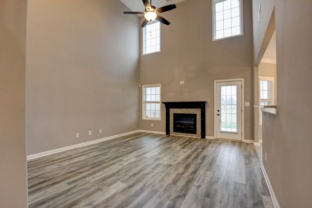 217 Cooper River Way, Clarksville, TN 37042