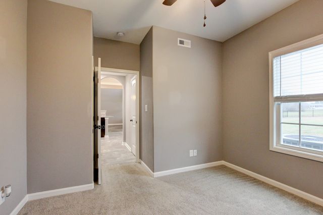 217 Cooper River Way, Clarksville, TN 37042