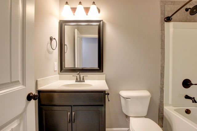 217 Cooper River Way, Clarksville, TN 37042