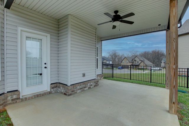 217 Cooper River Way, Clarksville, TN 37042