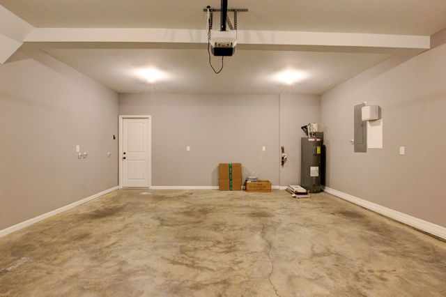 217 Cooper River Way, Clarksville, TN 37042