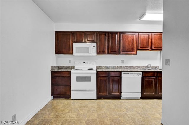 4340 Sandy River Drive 84, Las Vegas, NV 89103
