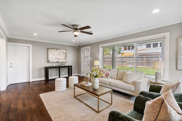 1902 De Milo Drive, Houston, TX 77018