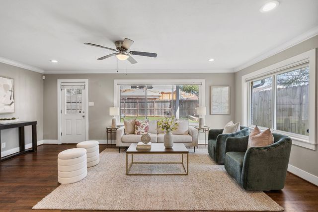 1902 De Milo Drive, Houston, TX 77018