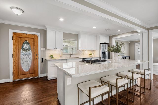 1902 De Milo Drive, Houston, TX 77018