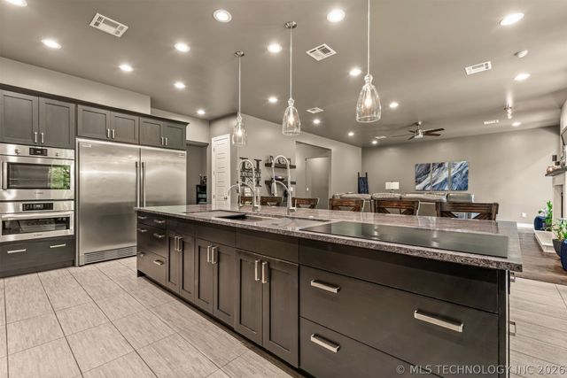 16911 S 321st East Avenue, Coweta, OK 74429