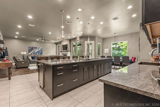 16911 S 321st East Avenue, Coweta, OK 74429