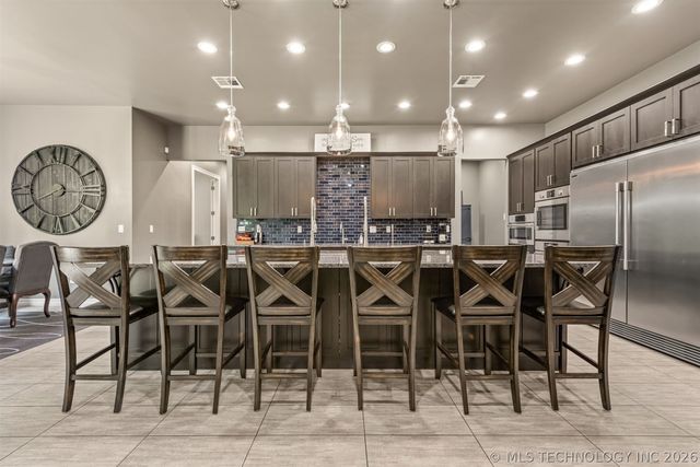 16911 S 321st East Avenue, Coweta, OK 74429