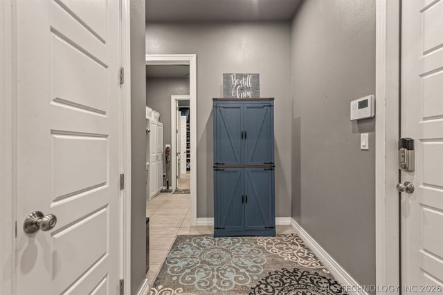 16911 S 321st East Avenue, Coweta, OK 74429