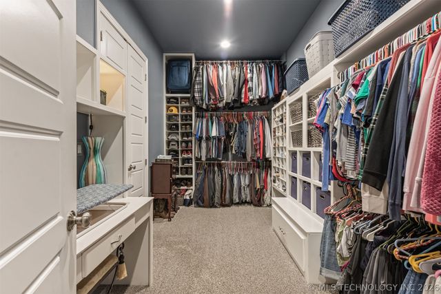 16911 S 321st East Avenue, Coweta, OK 74429