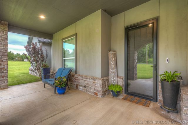 16911 S 321st East Avenue, Coweta, OK 74429