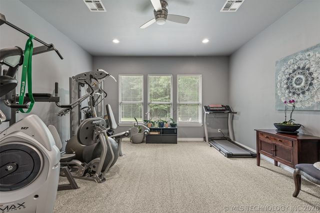 16911 S 321st East Avenue, Coweta, OK 74429