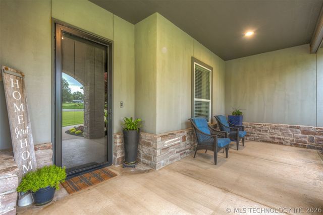 16911 S 321st East Avenue, Coweta, OK 74429