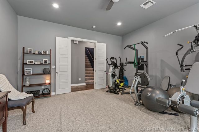 16911 S 321st East Avenue, Coweta, OK 74429