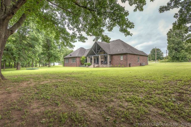 16911 S 321st East Avenue, Coweta, OK 74429