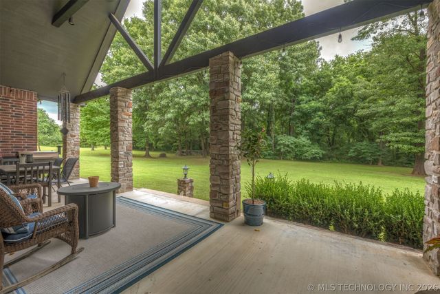 16911 S 321st East Avenue, Coweta, OK 74429